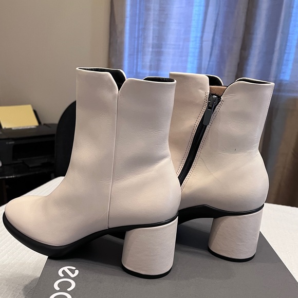 !NWT! Ecco sculpted Lx55 women ankle boots milk white size 6-6.5 EU37 - Picture 4 of 8